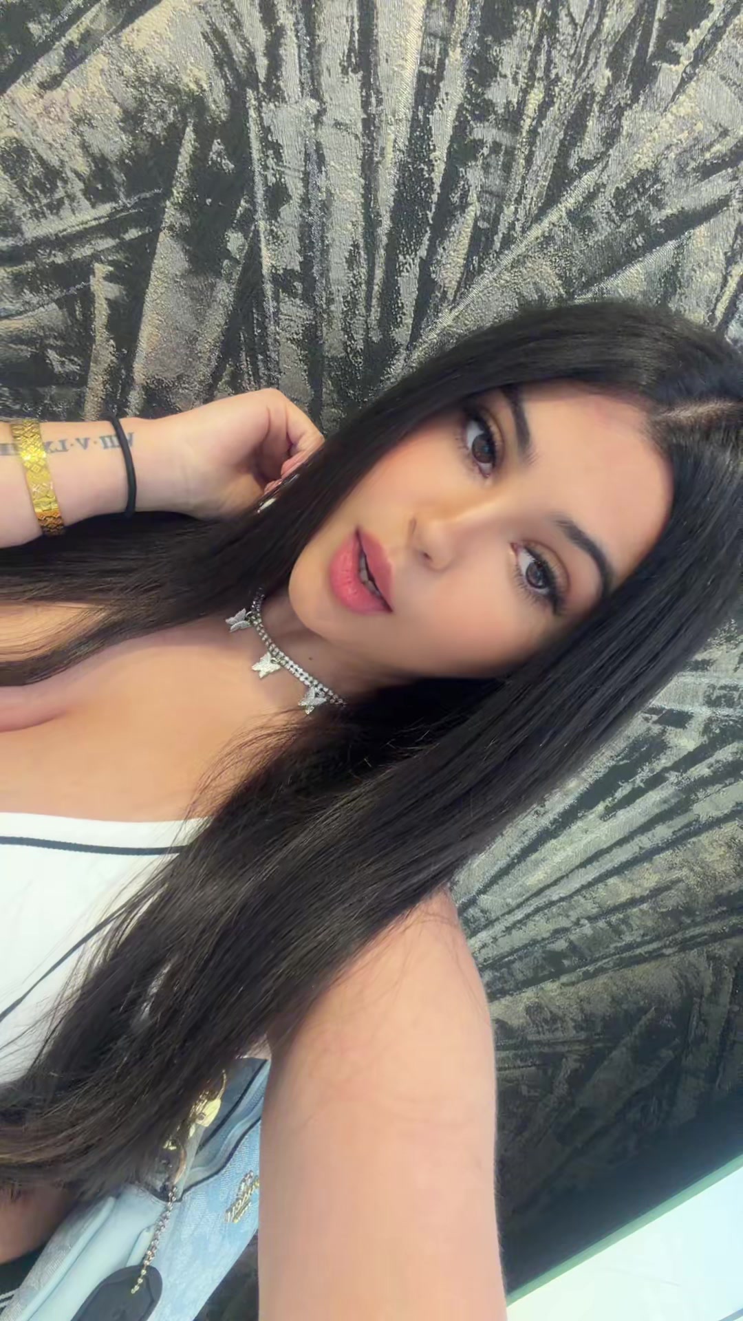 @𝓷𝓲𝓬𝓸𝓵𝓮