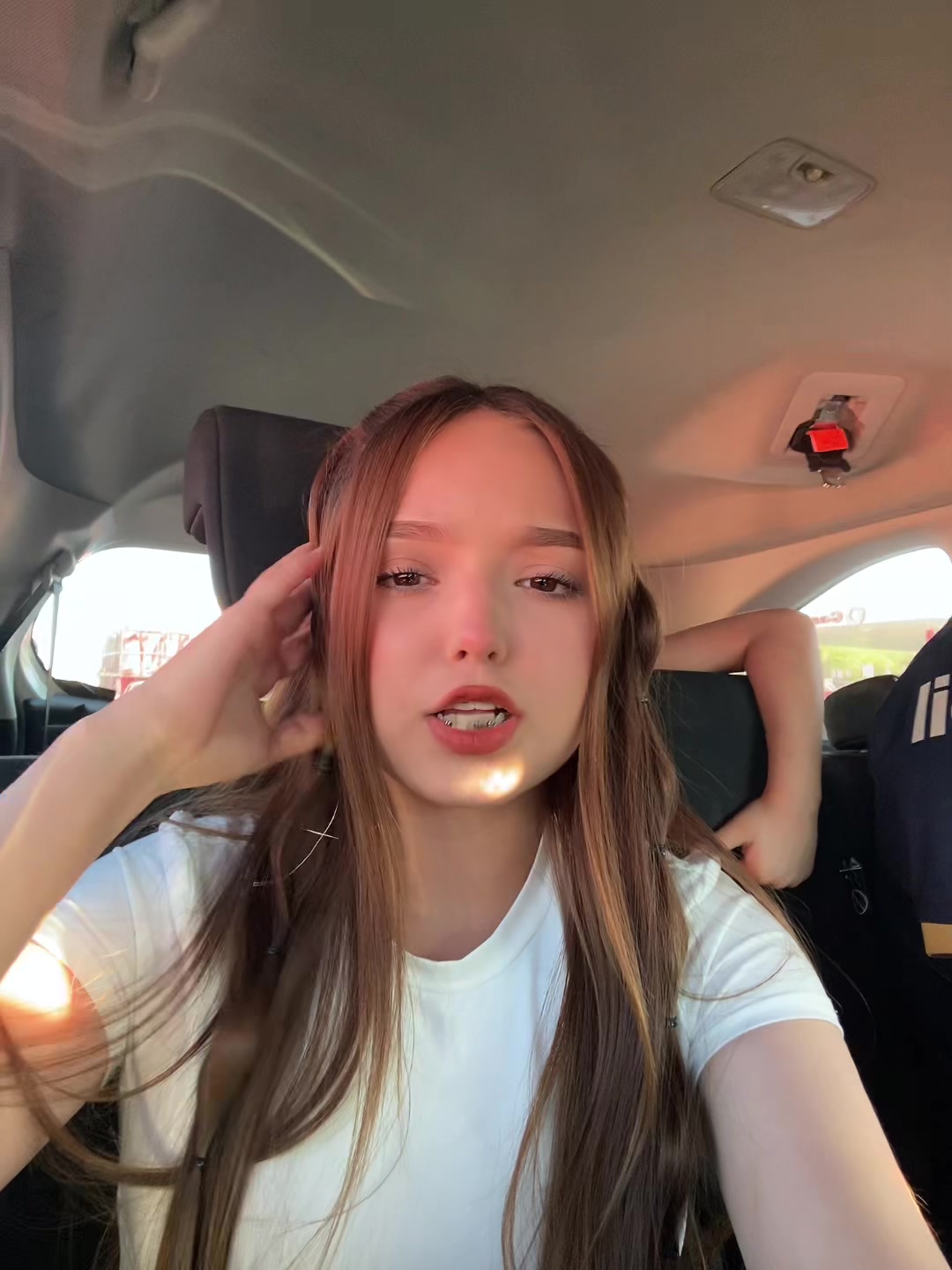 @𝓼𝓸𝓵𝓲𝓼