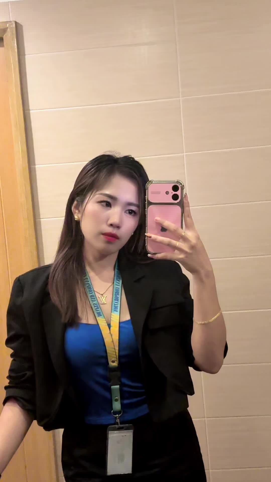 @Momai