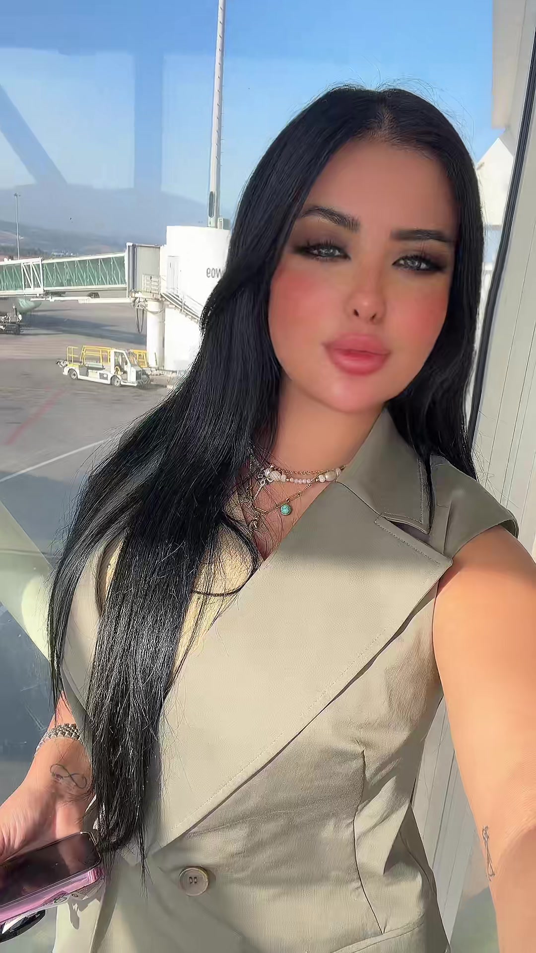 @Esmeralda Rania Official