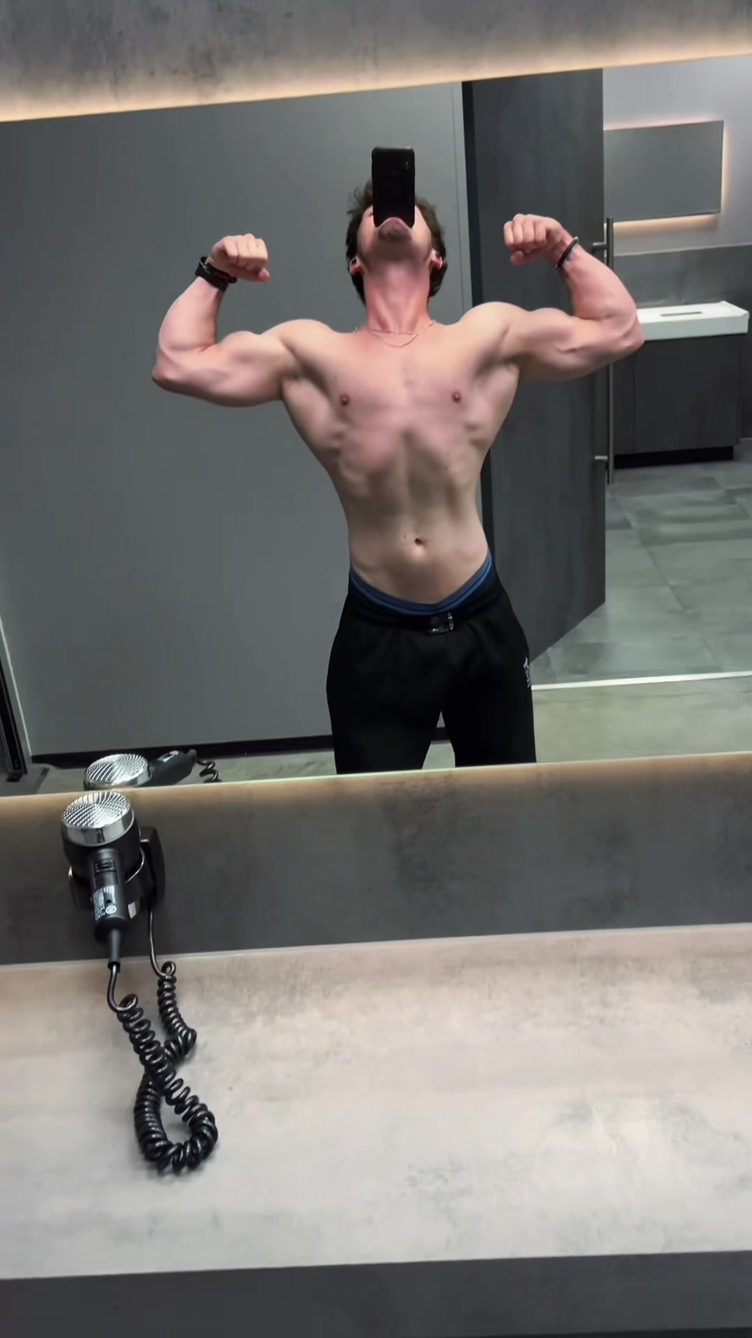@maurice.lifts