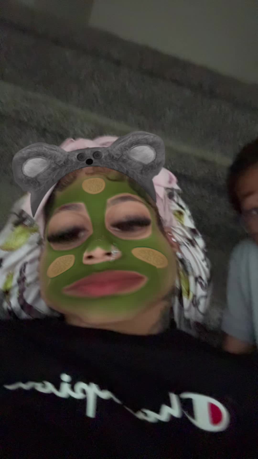 @~