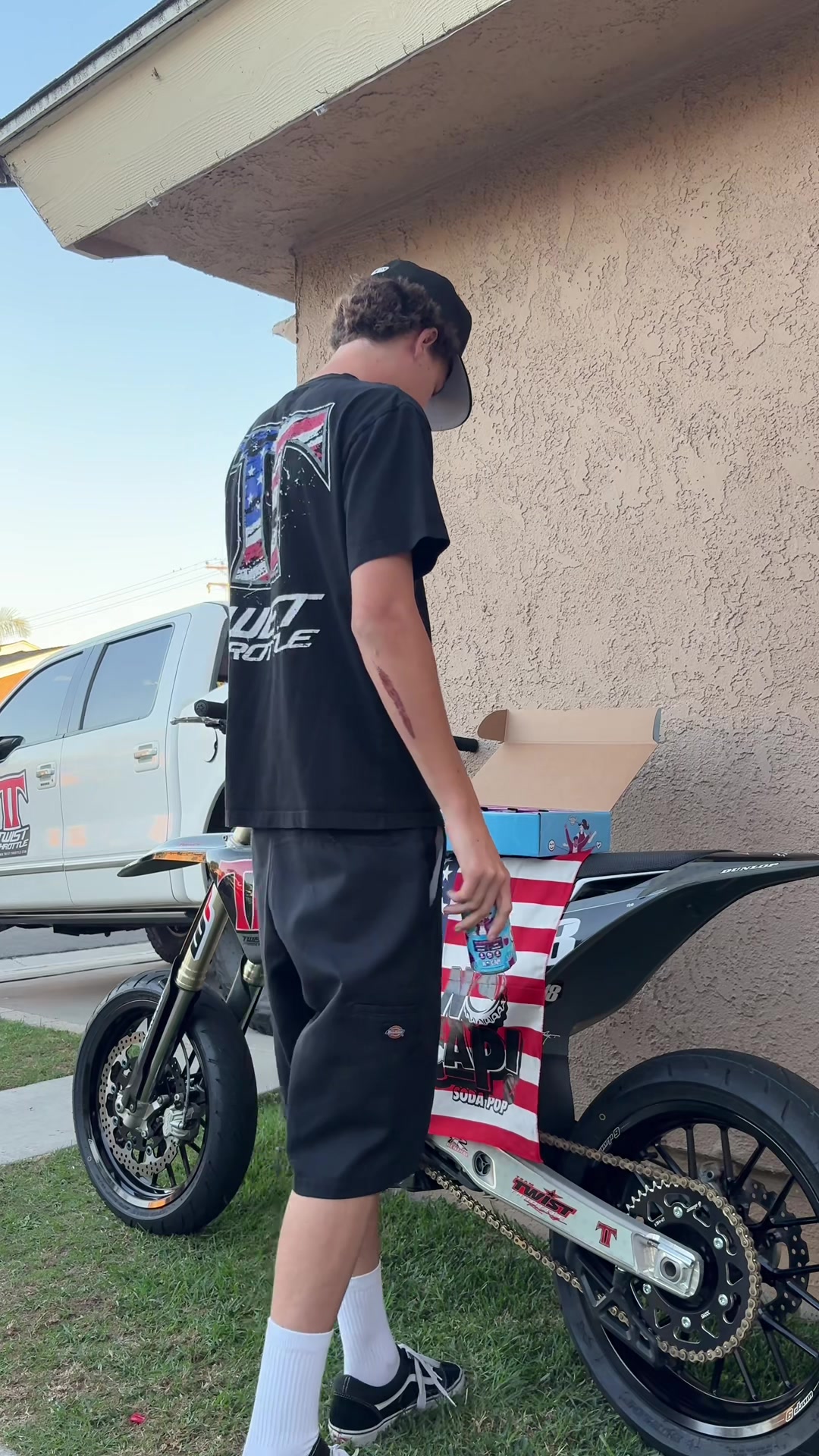 @andrewtwistthrottle