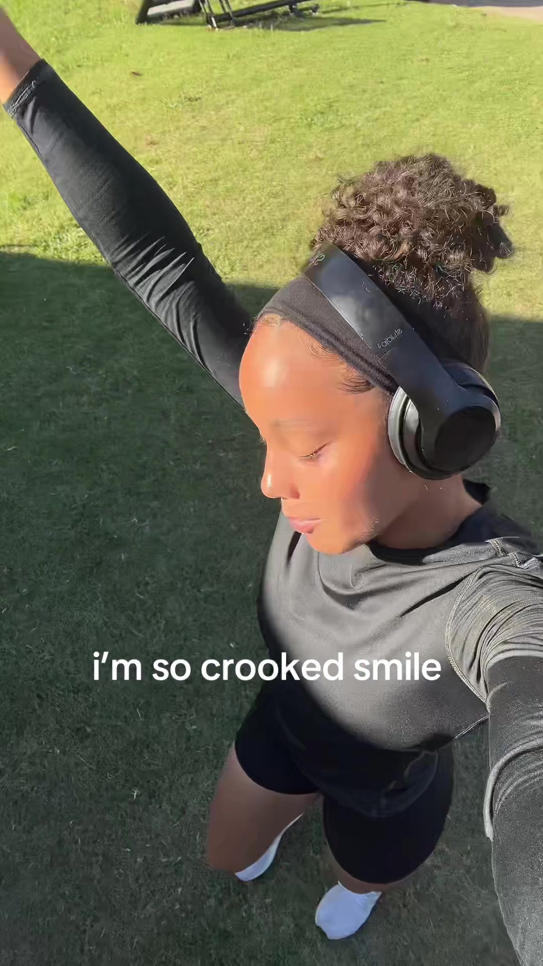 @😅