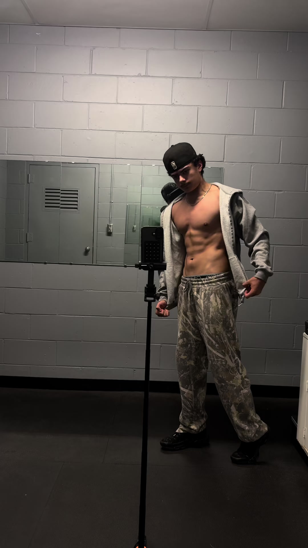 @a.b_liftz