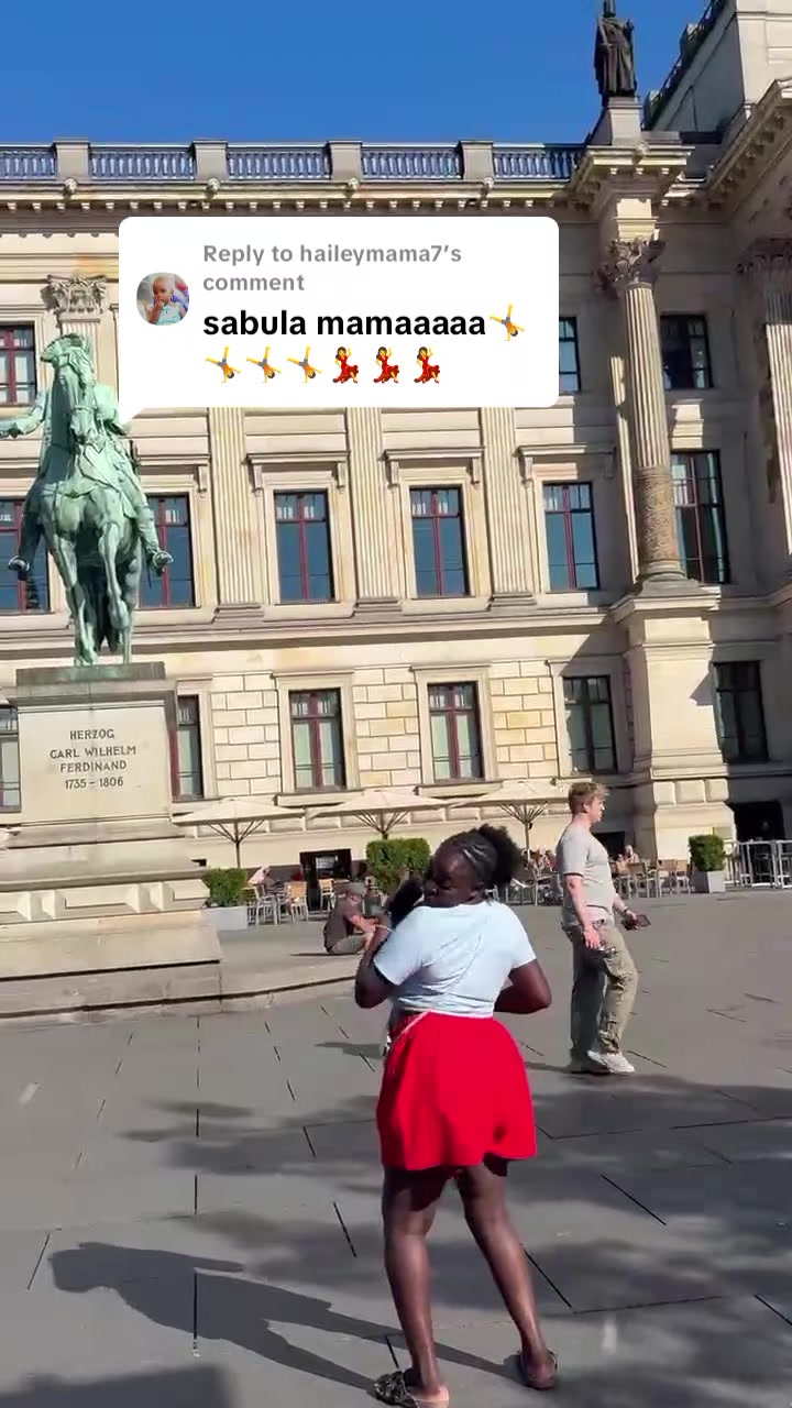 @Shaniee🇺🇬🇩🇪