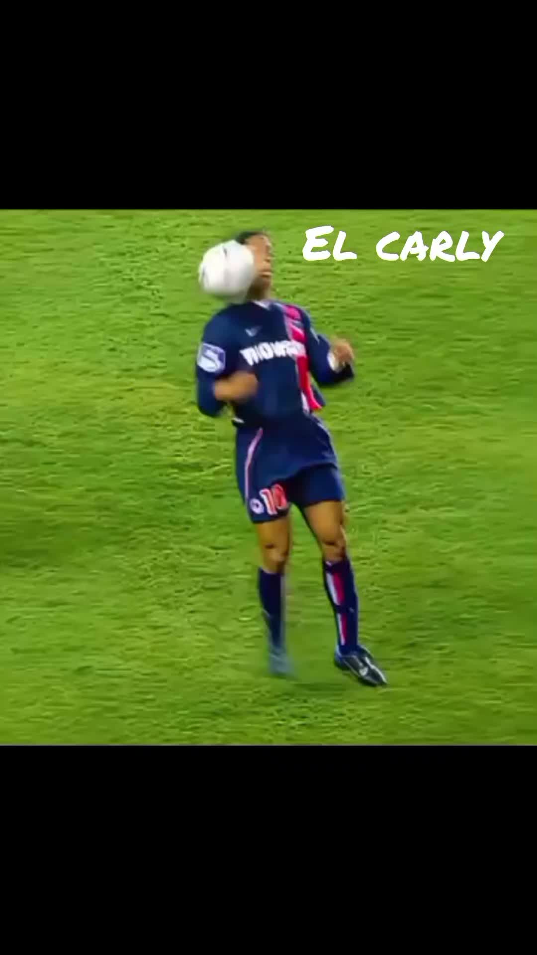 @elcarly