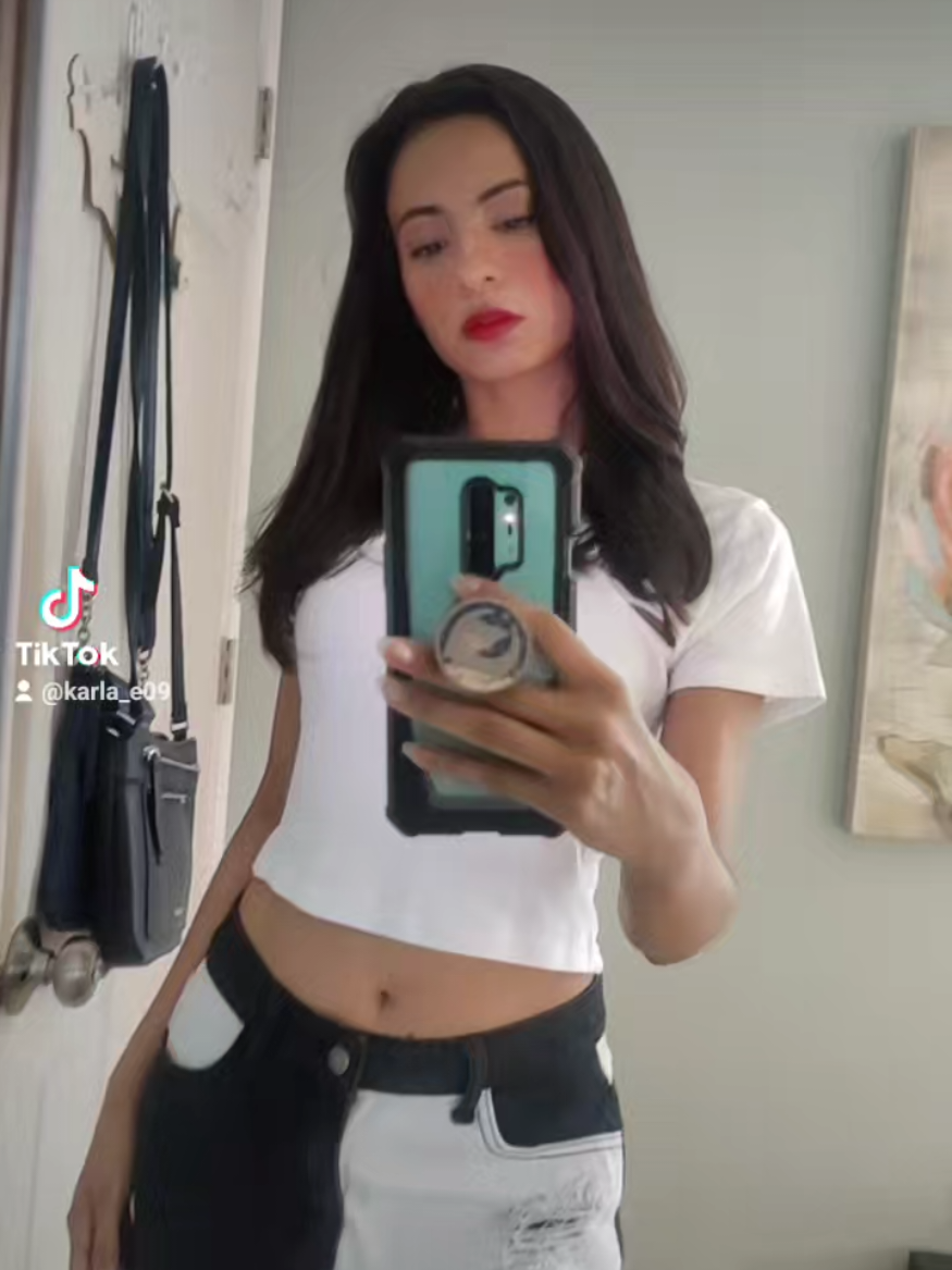 @Karla_e