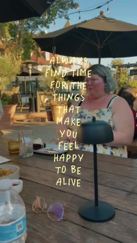 @Augustembersdesigns