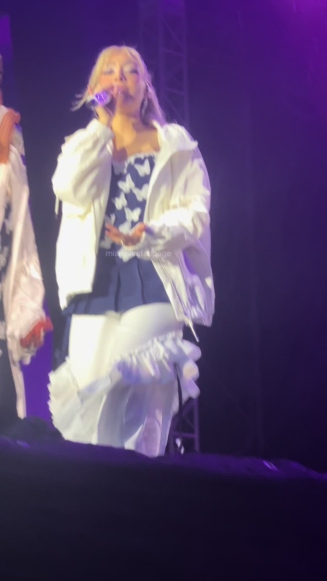 @𝐌𝐢𝐚 (𝐅𝐚𝐧𝐩𝐚𝐠𝐞)ྀི