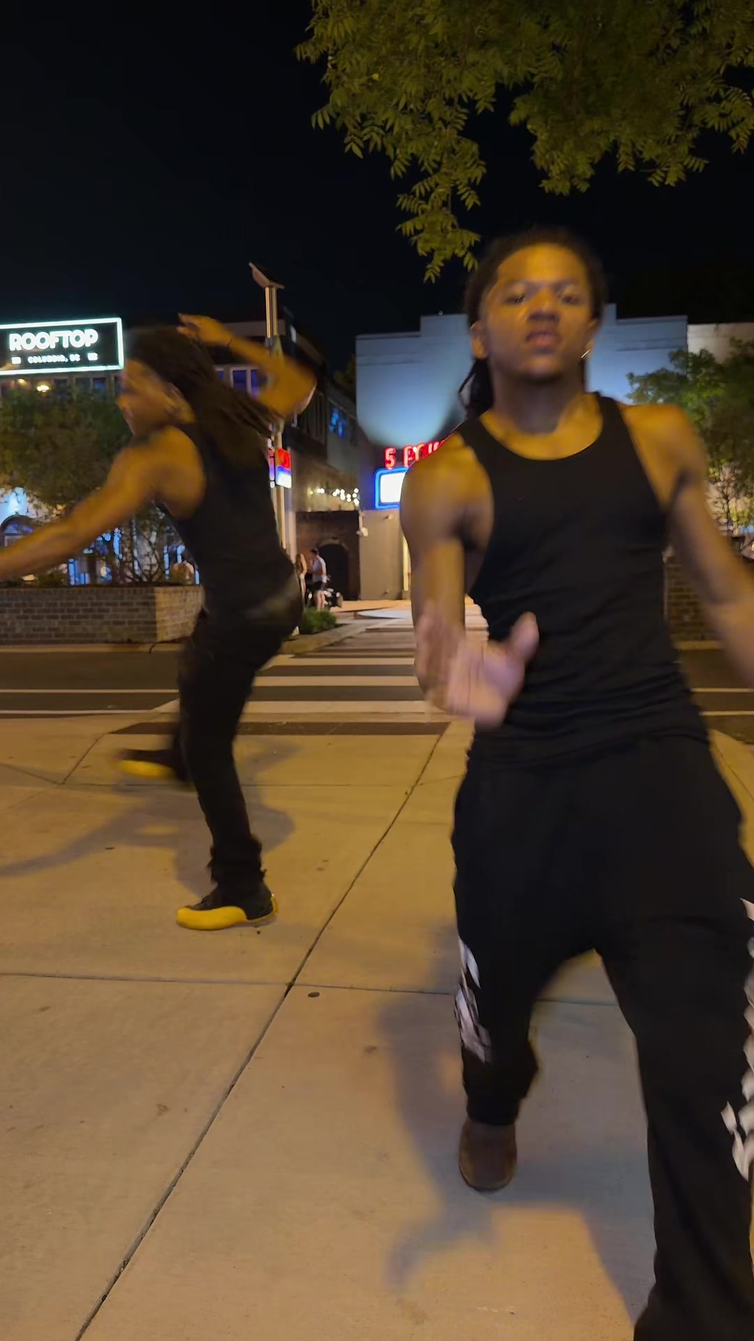 @Ghettotwins_