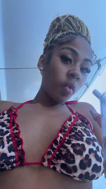 @Niahh duhh 💕😗