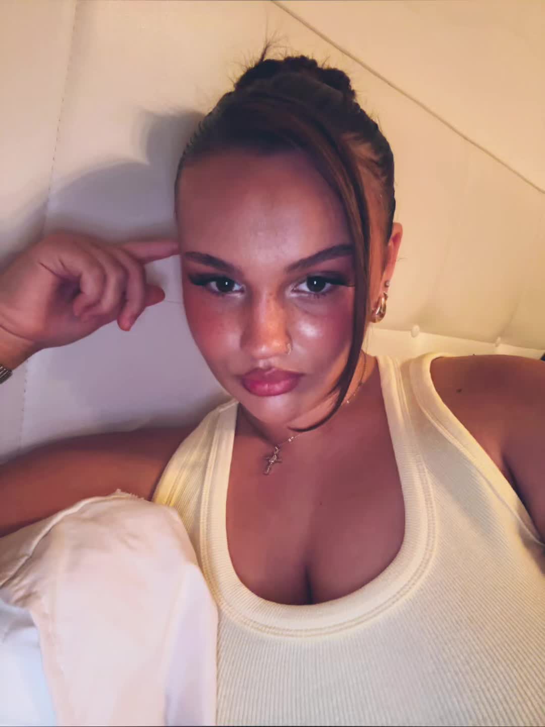@Elina