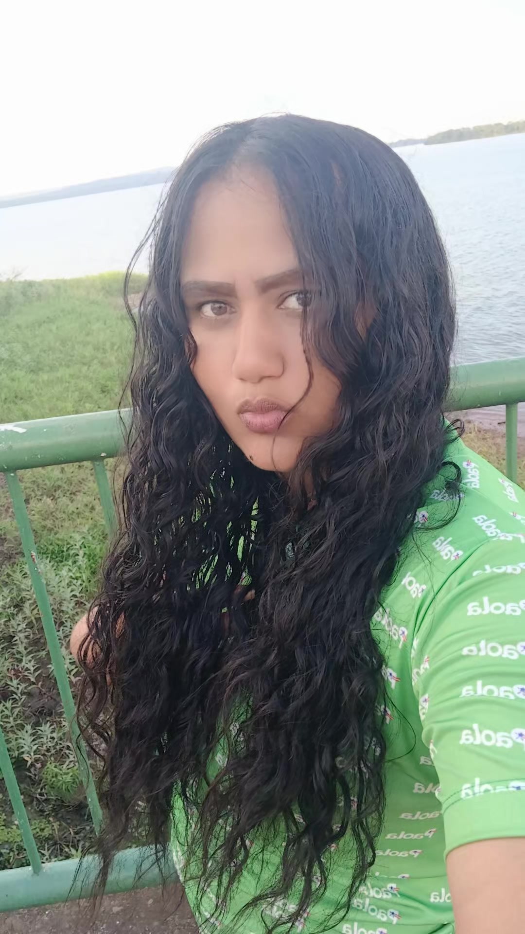 @taina e thania