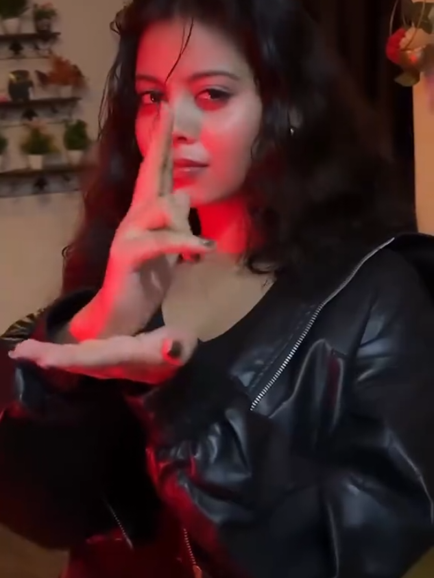 @Angel Lora