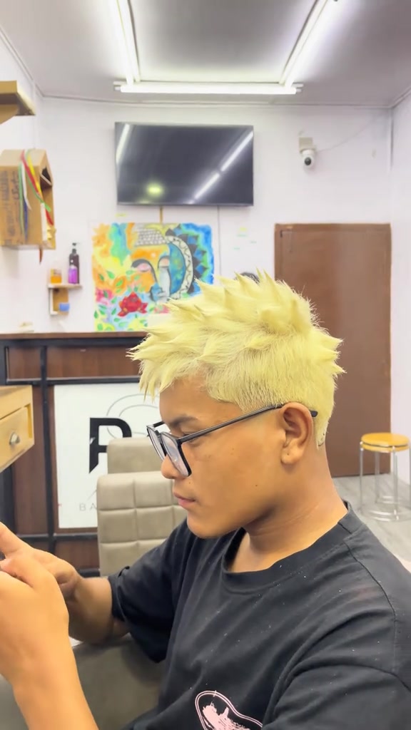 @RC'S BARBER SHOP