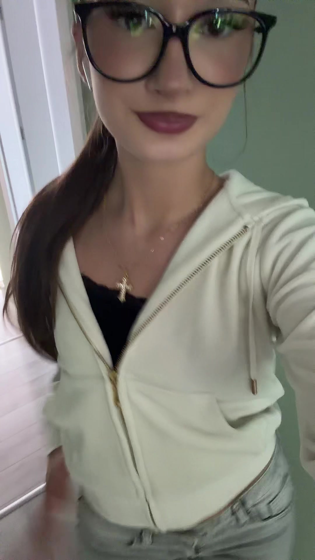 @zuziash1tpost