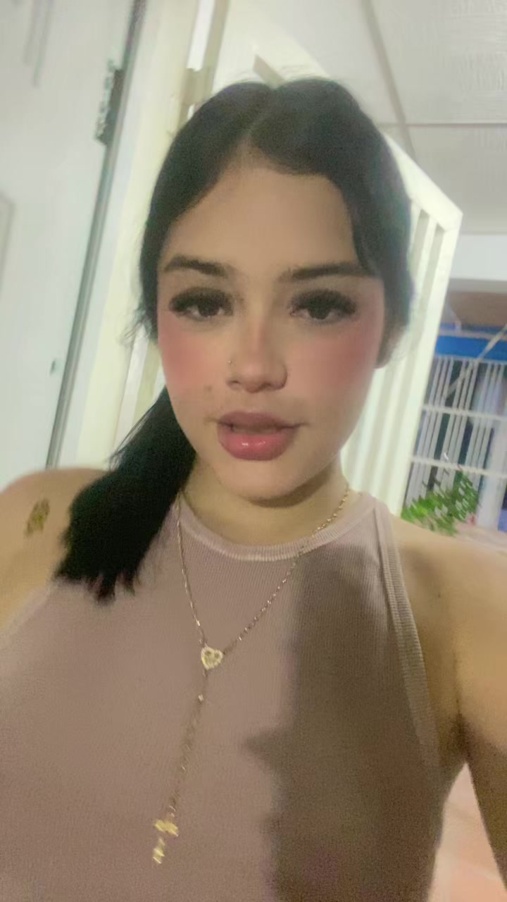@👸🏻❤️&zwj;🔥