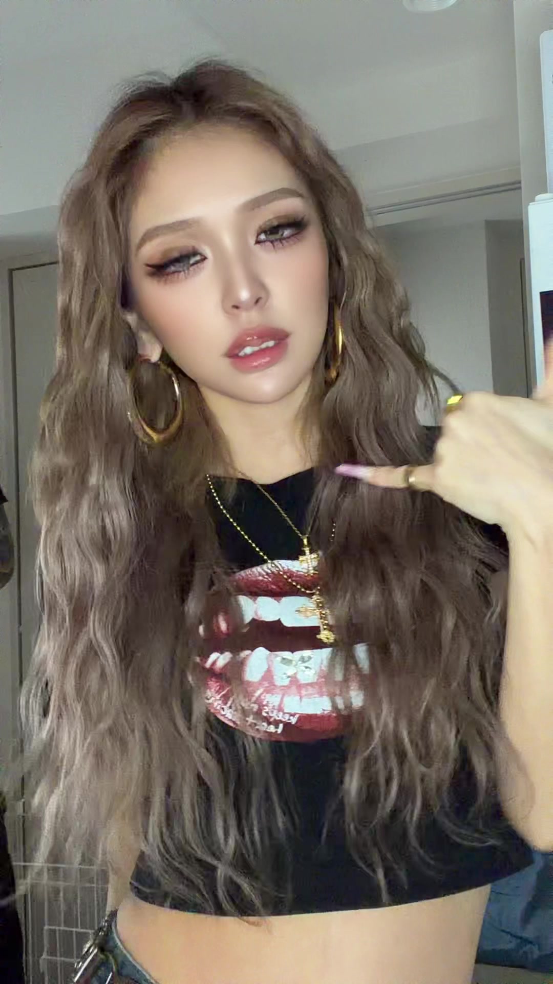 @マユ