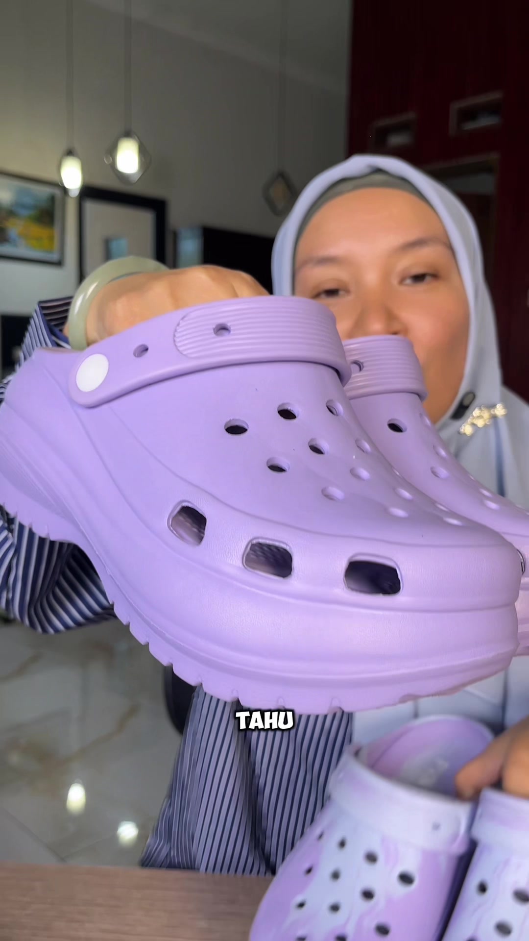 @LELI si paling TAS dan SANDAL