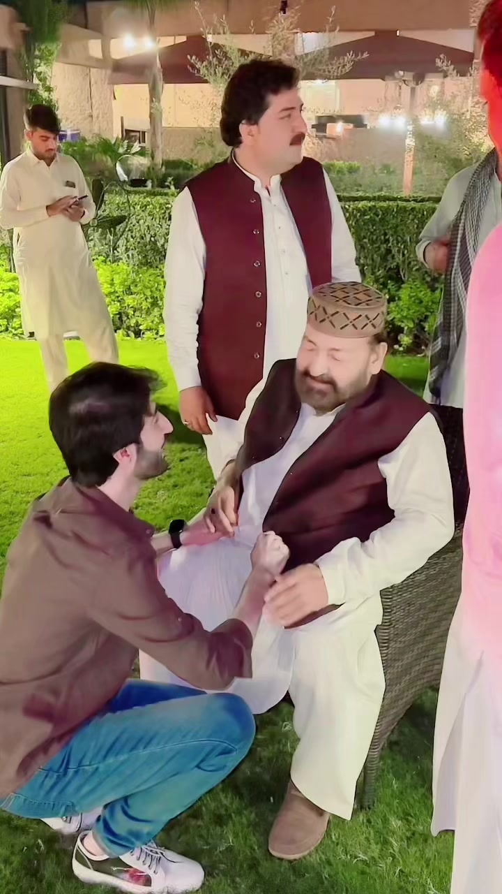 @MR Faisu Marwat 🐒