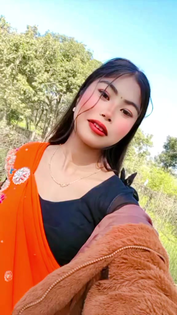@Radha💦✨