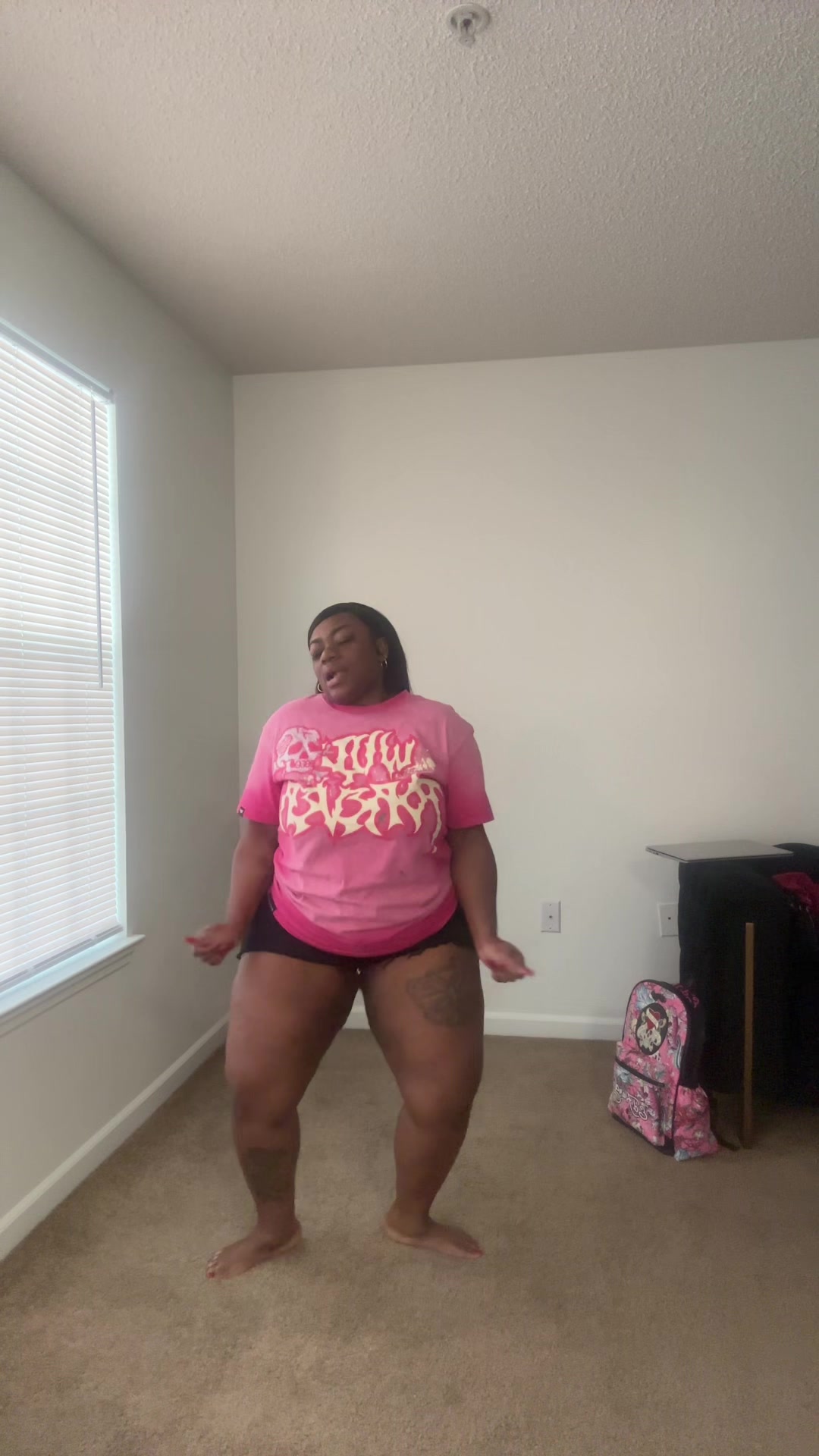 @Nia