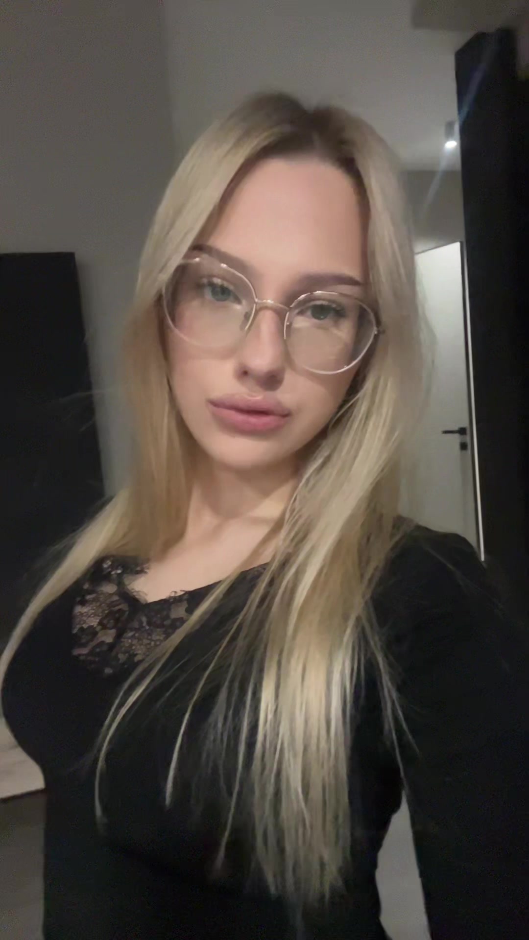 @В.
