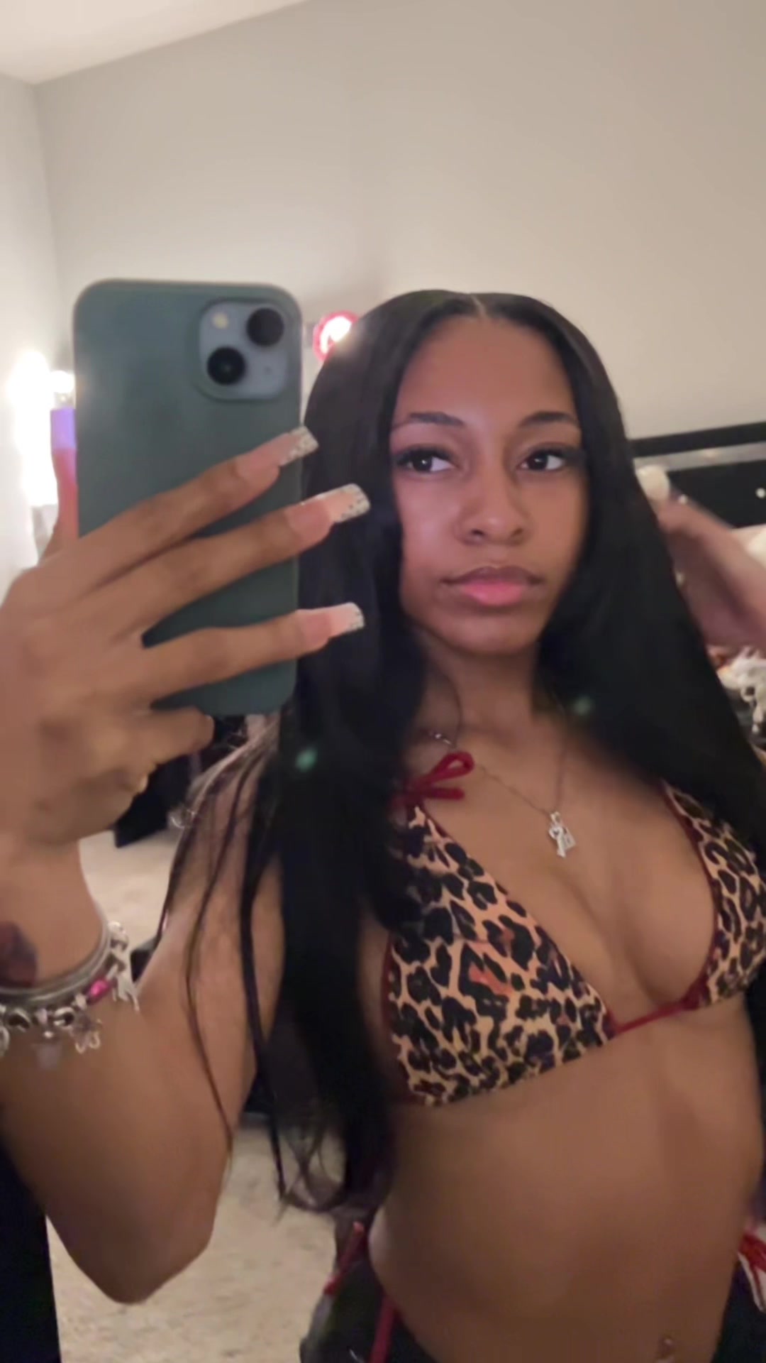@saniya