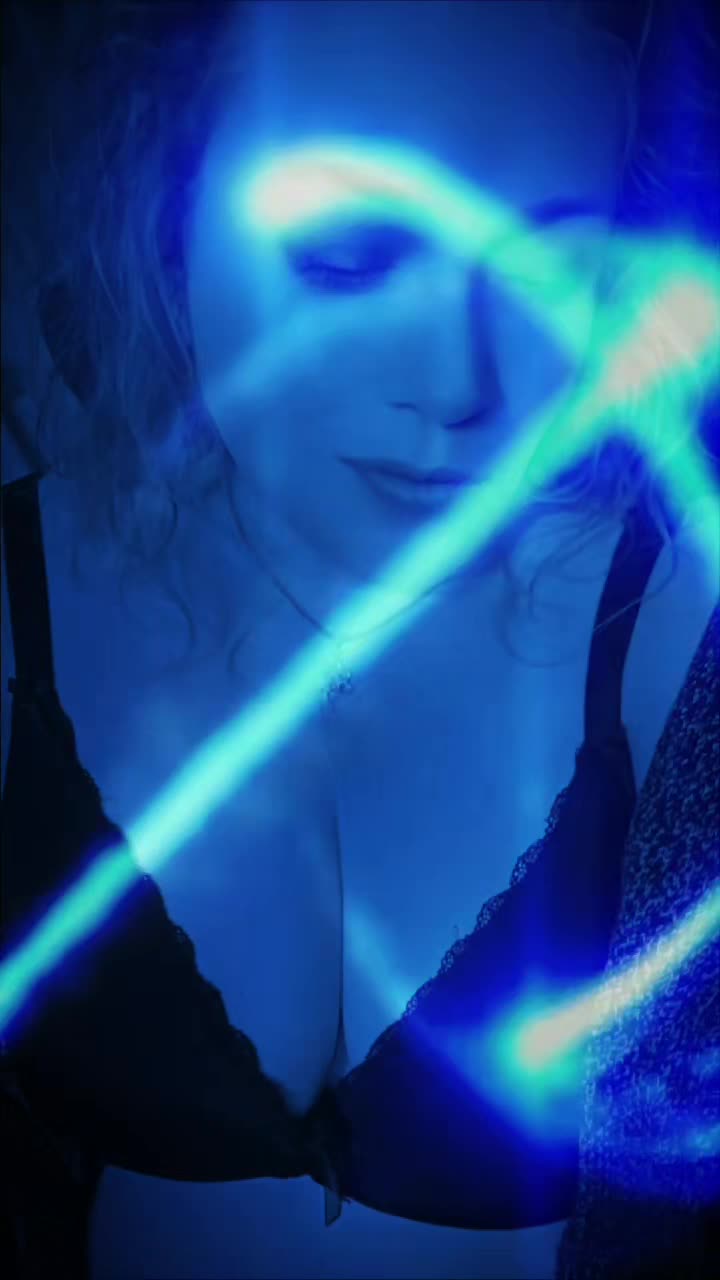 @Heidi 💜🖤