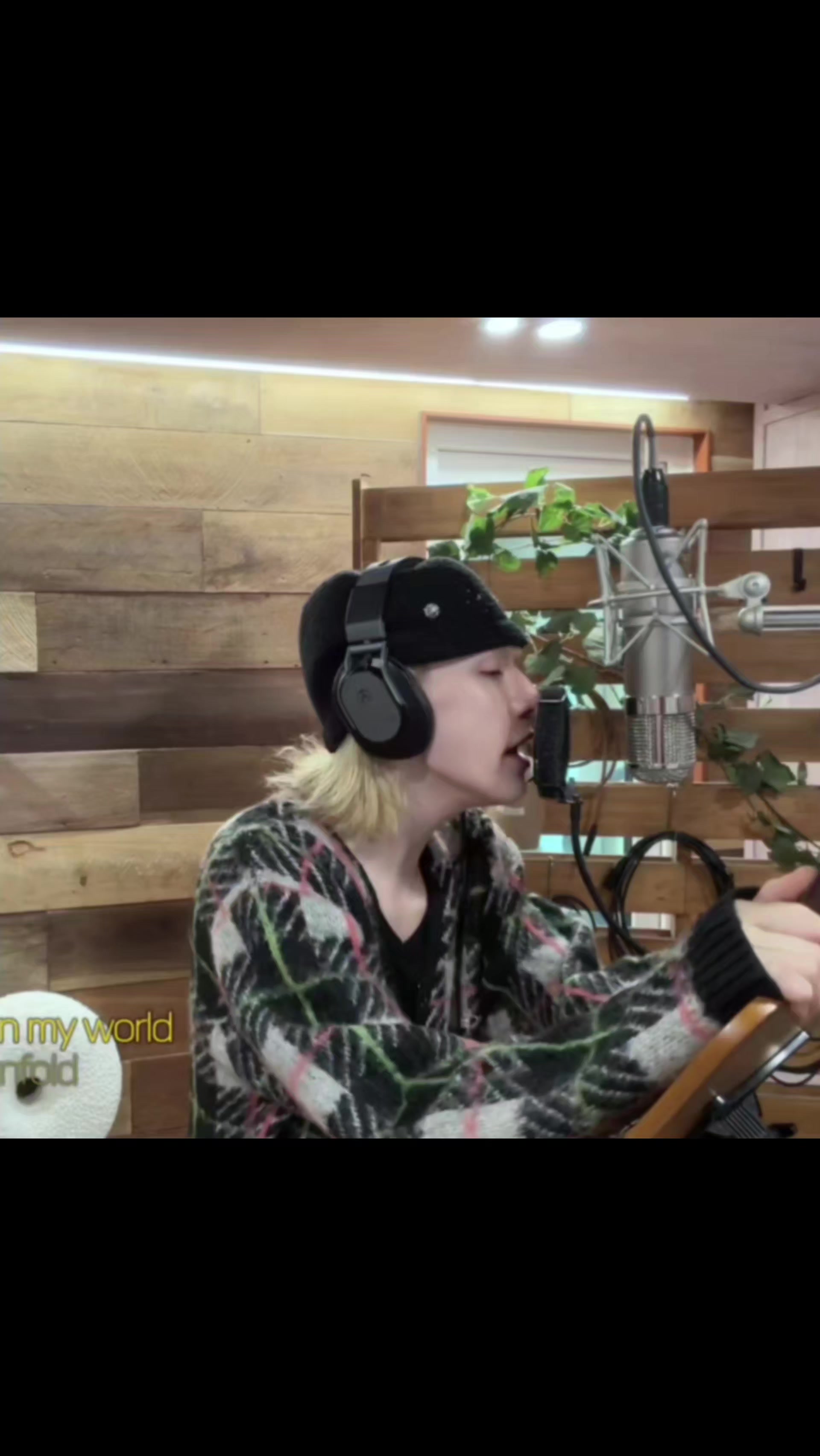 @Oreo ヽ(;´Д`)ノ