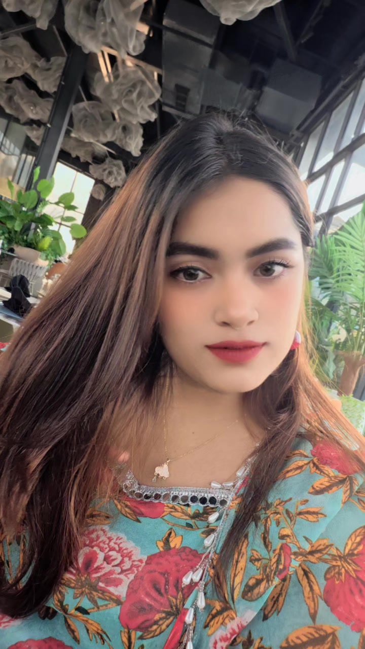 @ayeshas_de_gallery