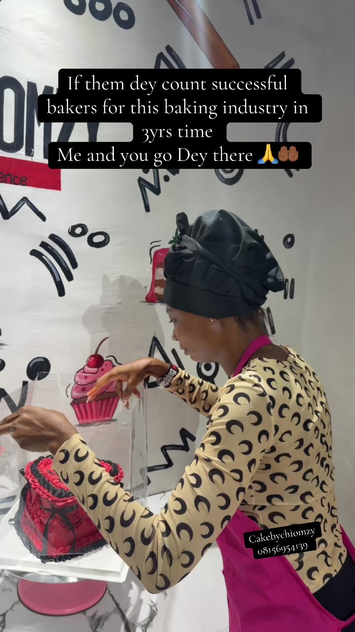 @Cake_by_Chiomzy
