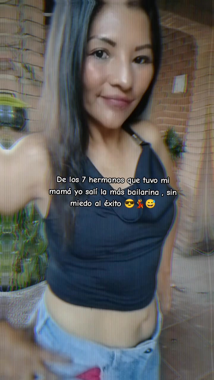 @🌸🍭 Julia Flores 🍮❤️
