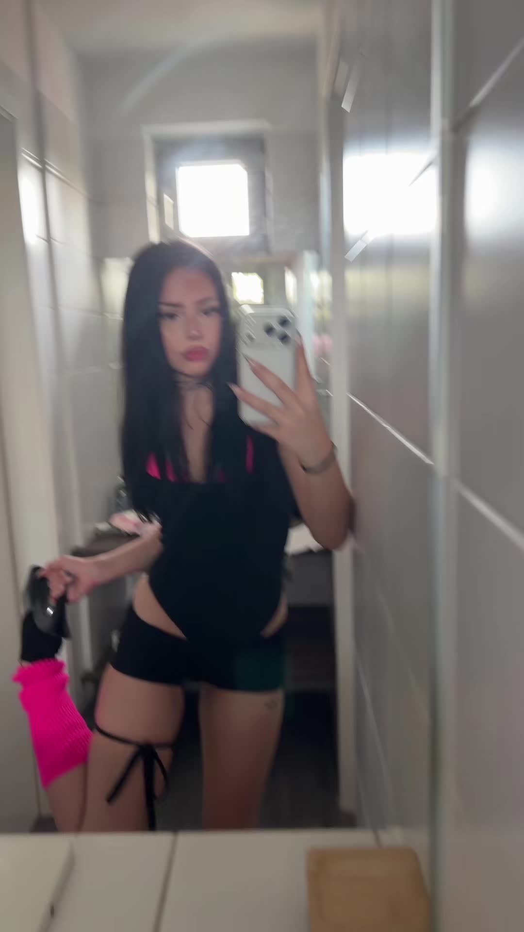 @bratzzleandra