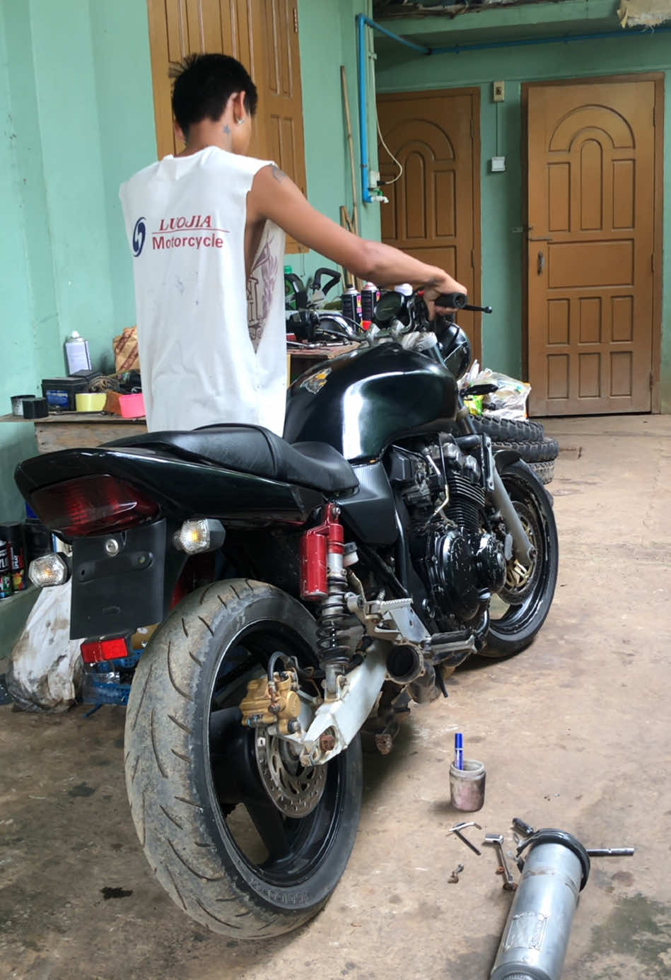 @(အေးသာယာ)🔥Aung Gyi🔥
