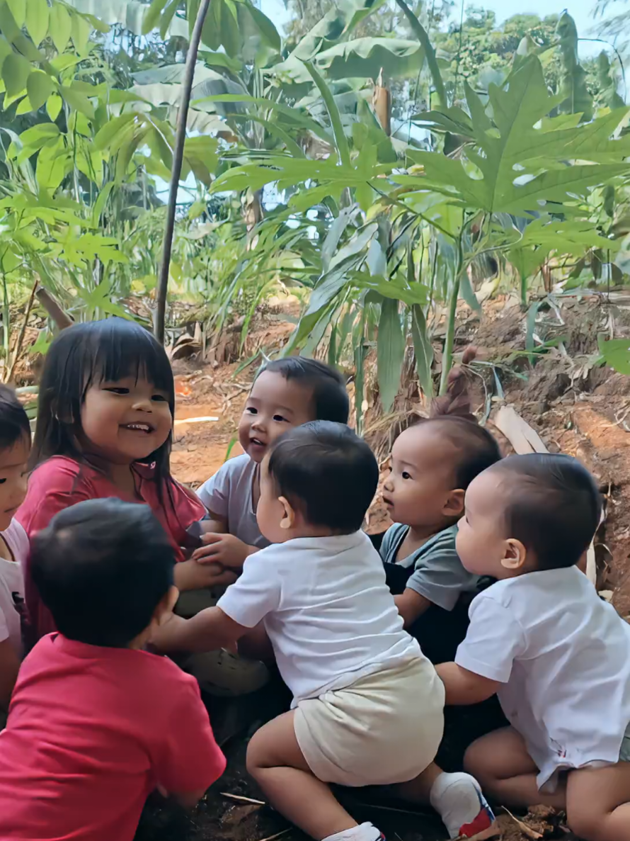 @neng aprilia (Baby R)🥰