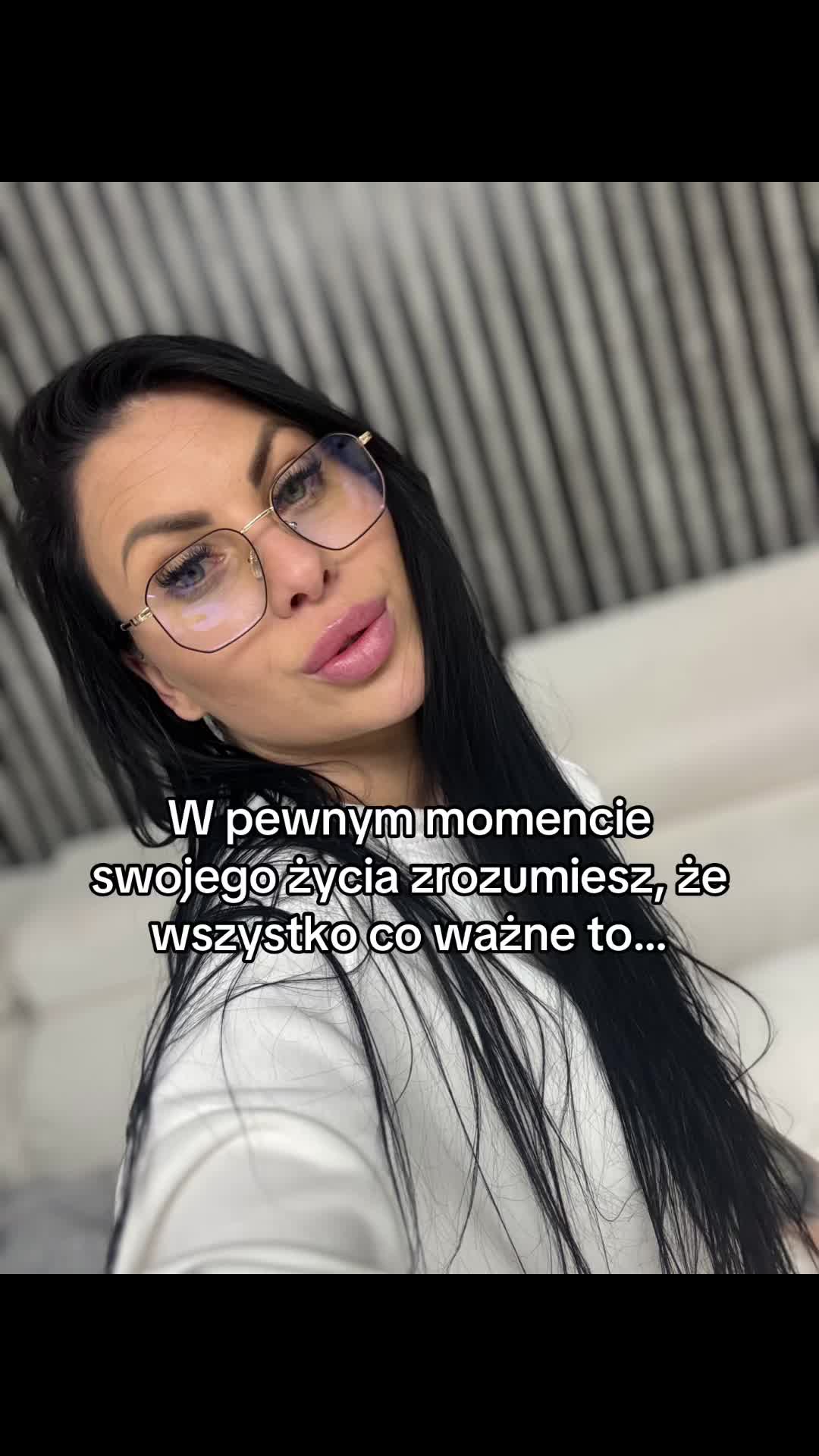 @_Leila_