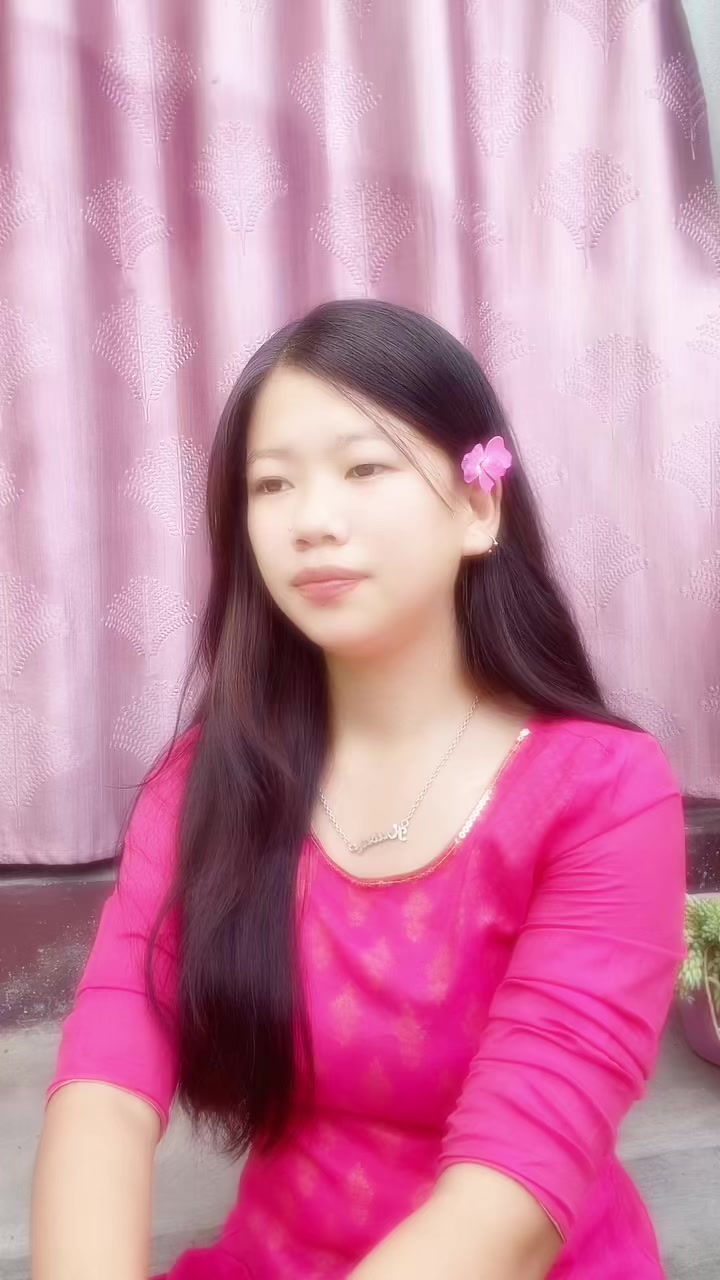 @क्रिष्टिना राई 🧿