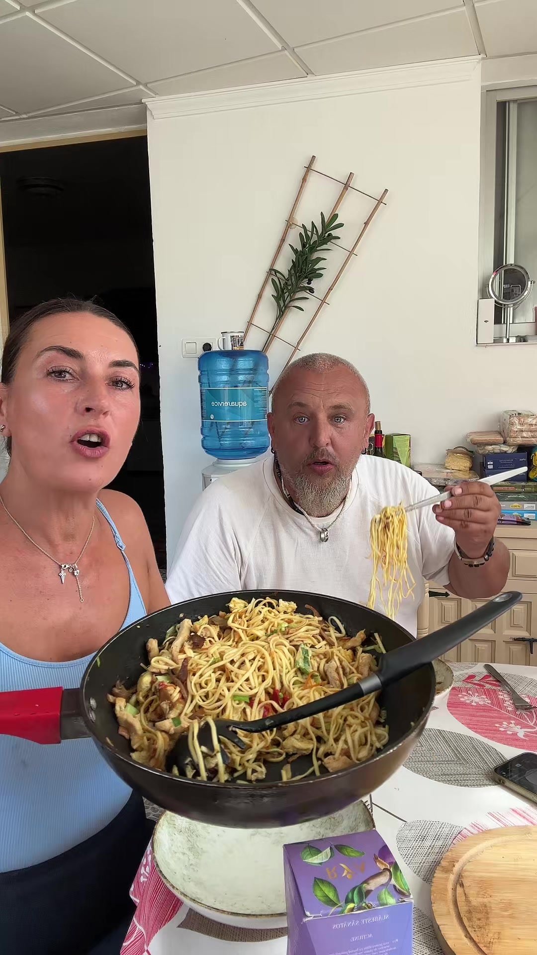@Mondiala și Nico