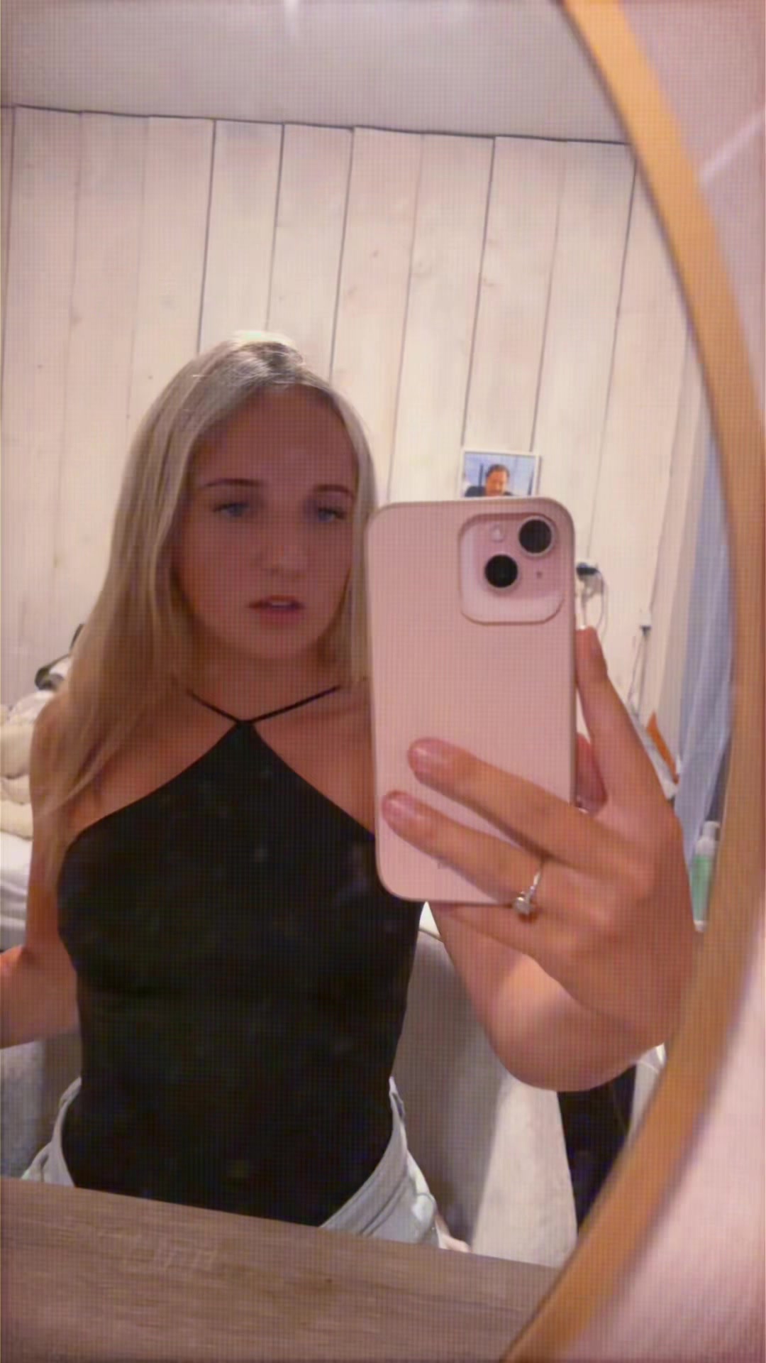 @️