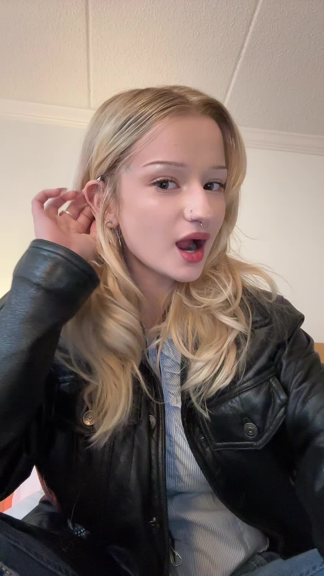 @kt&sub;((・&perp;・))&sup;