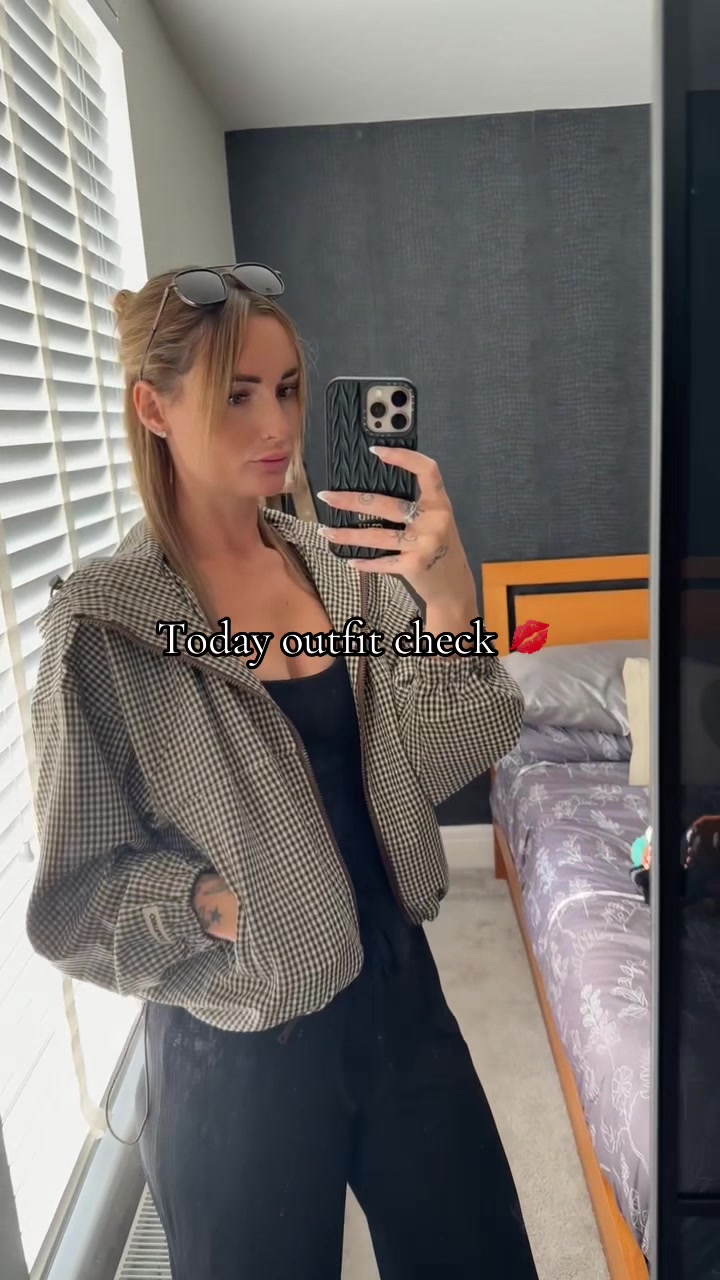 @𝖧𝗈𝗅𝗅𝗂𝖾𝗅𝗈𝗎𝗂𝗌𝖾💕