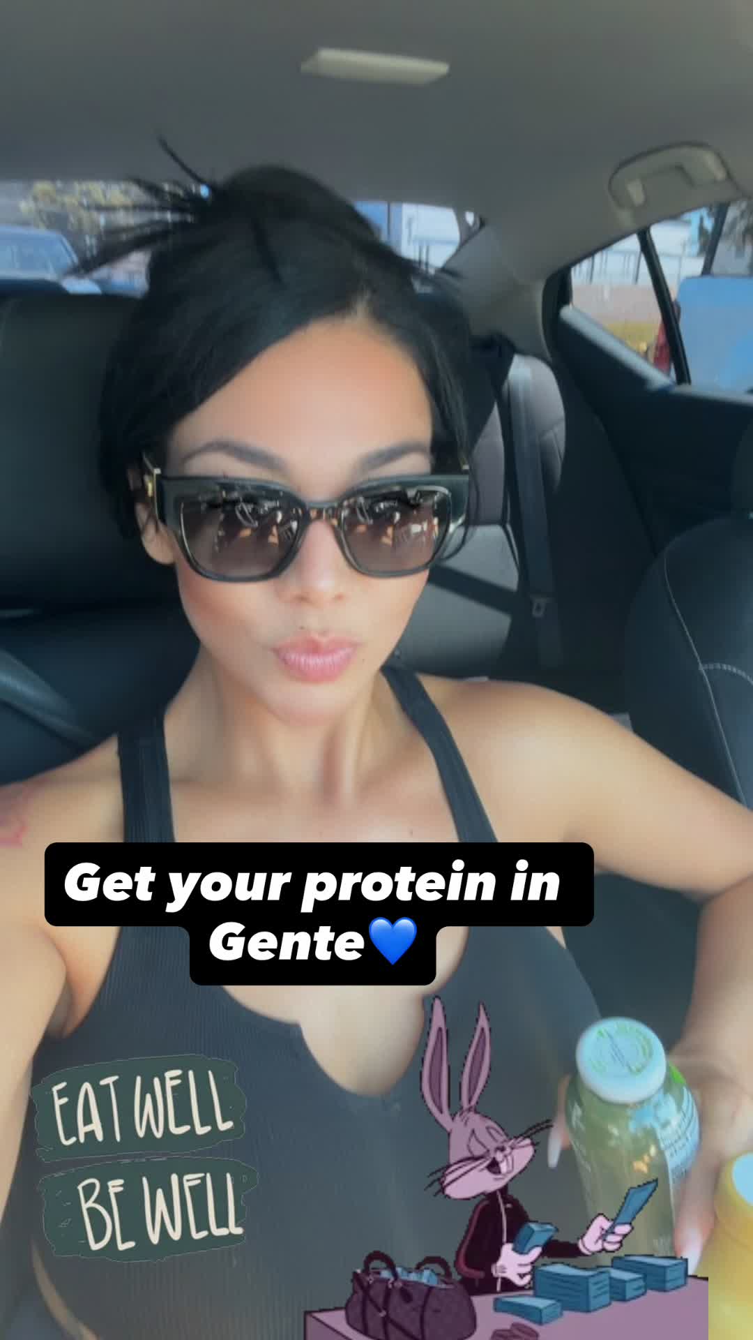 @Bella_B_
