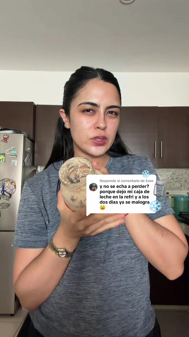 @Nutri&oacute;loga Brenda Rojas