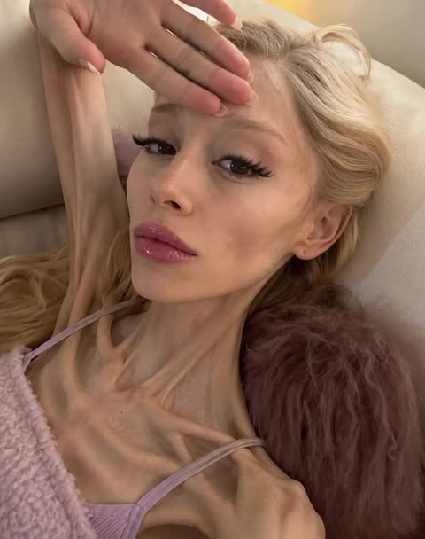 @Celebrity Freakshow TV