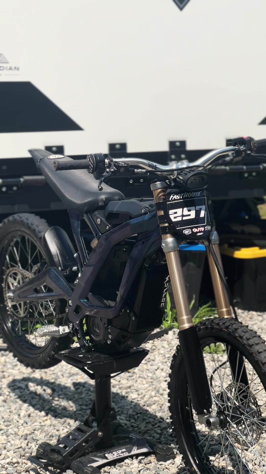 @Dylan🏍️