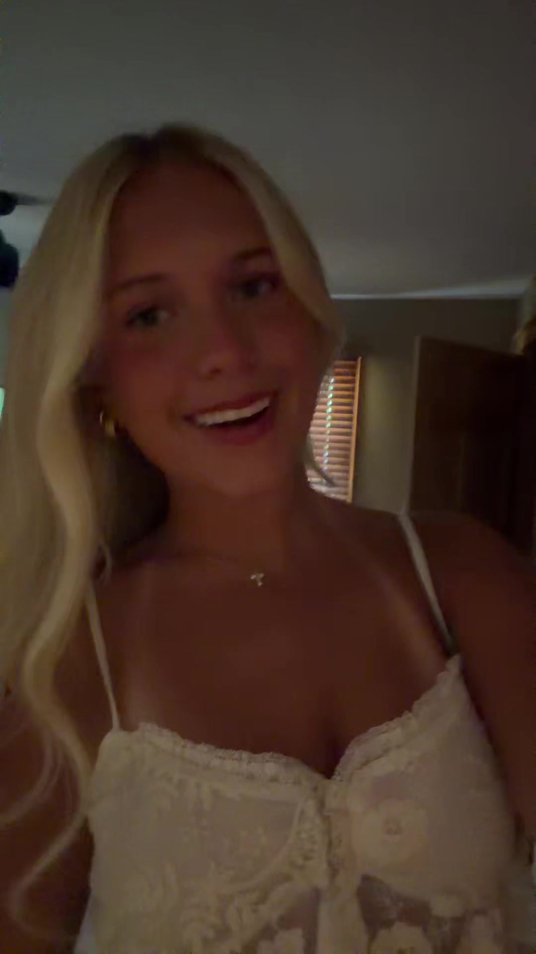@caroline
