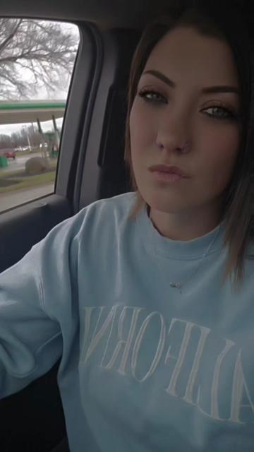 @Julieinthisbitchh