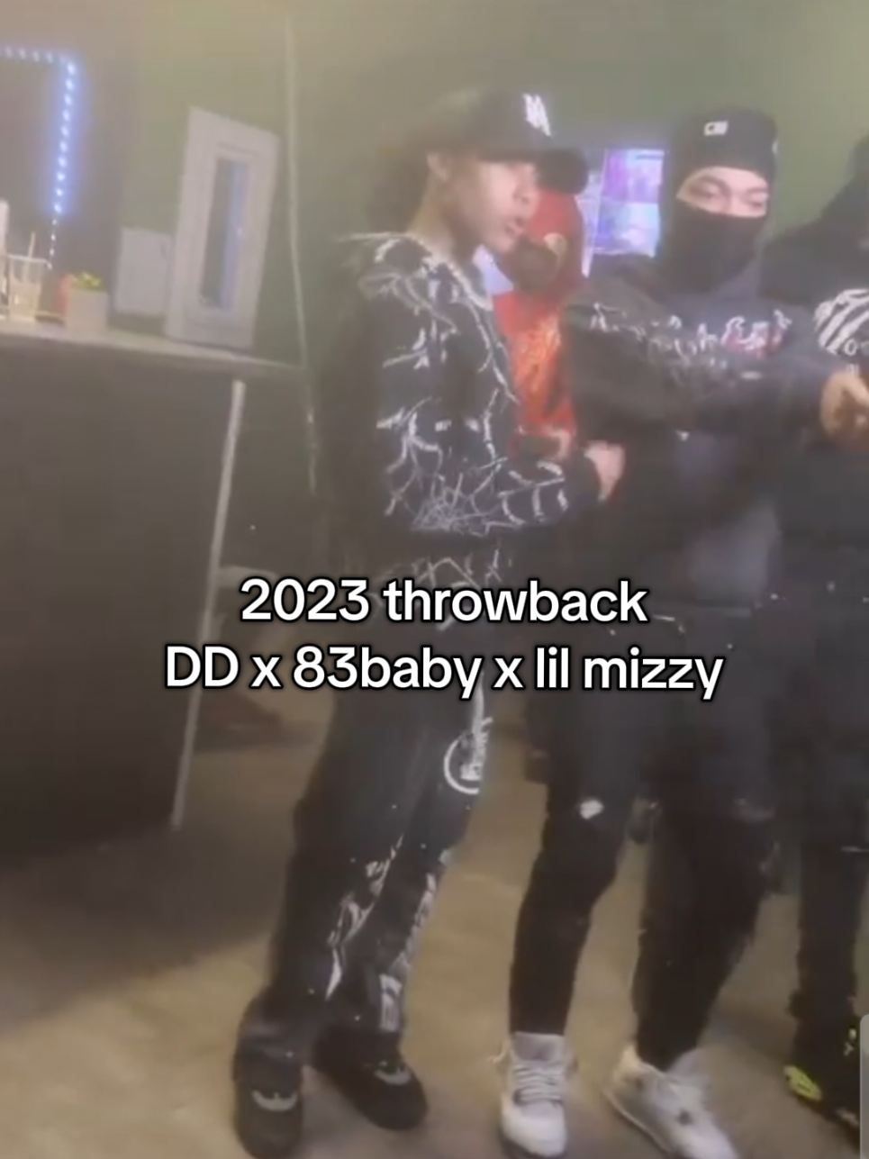 @E4NL4D